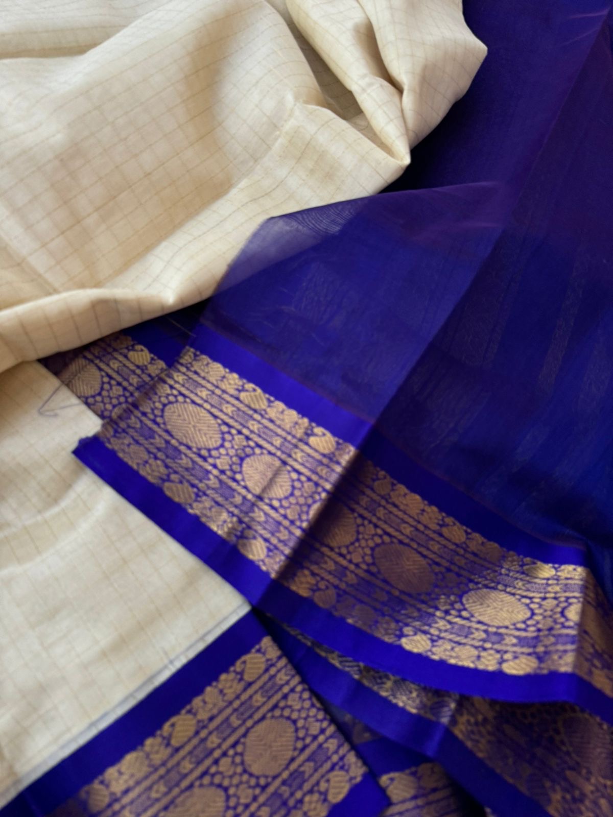 Korvai Silk Cotton - off white and blue zari kattam