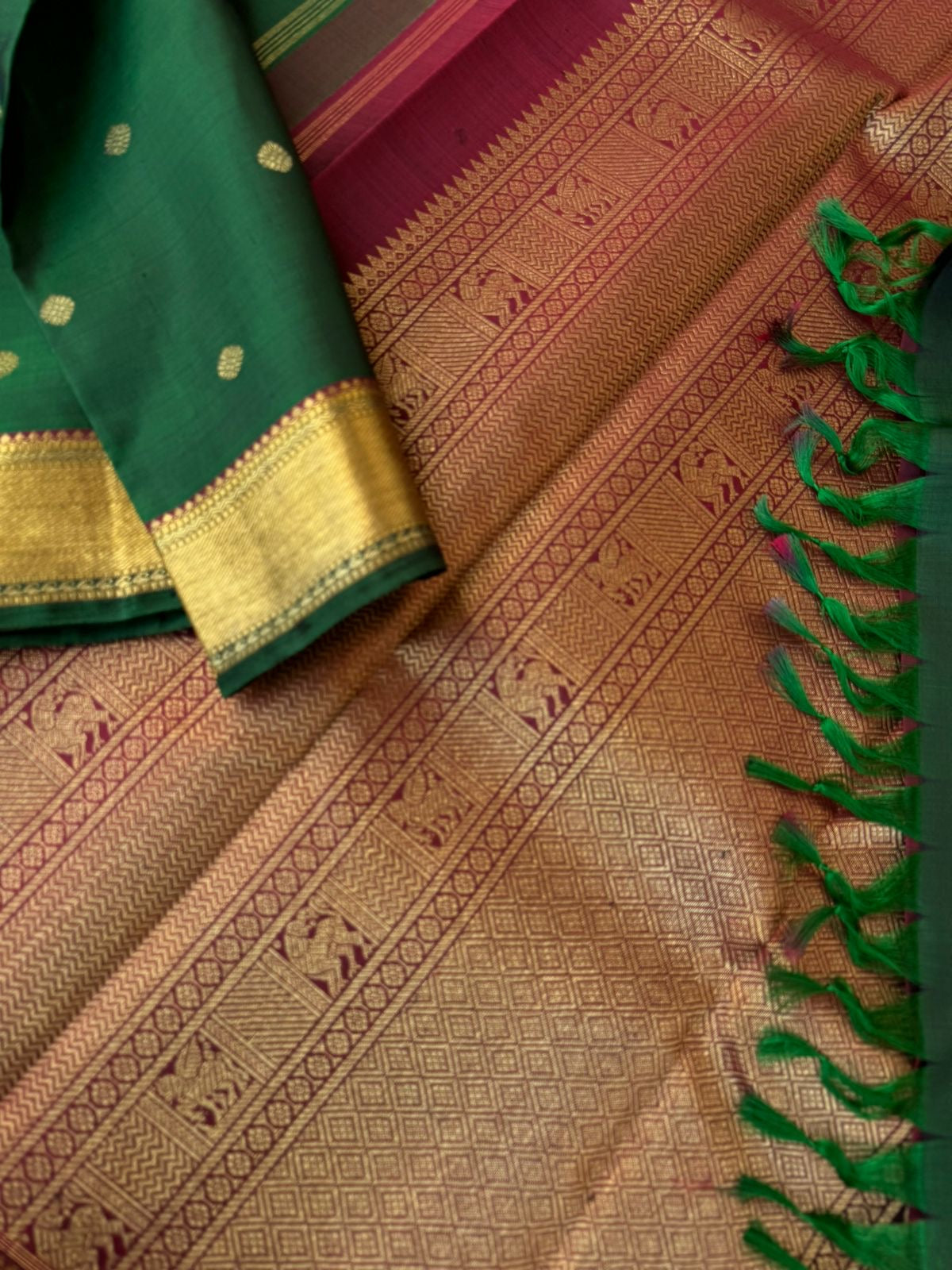 Swarnam - Stunning Solid Border Kanchivarams - the classy deep dark meenakshi green and maroon at its best