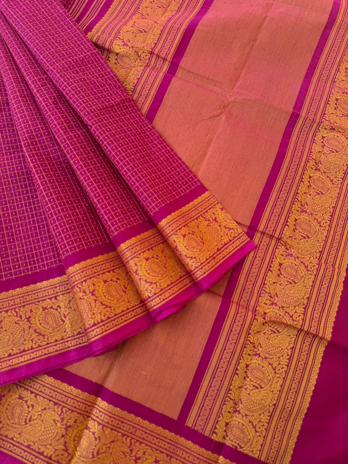 Mangalavastaram - deep dark pink lakshadeepam with annapakshi woven borders