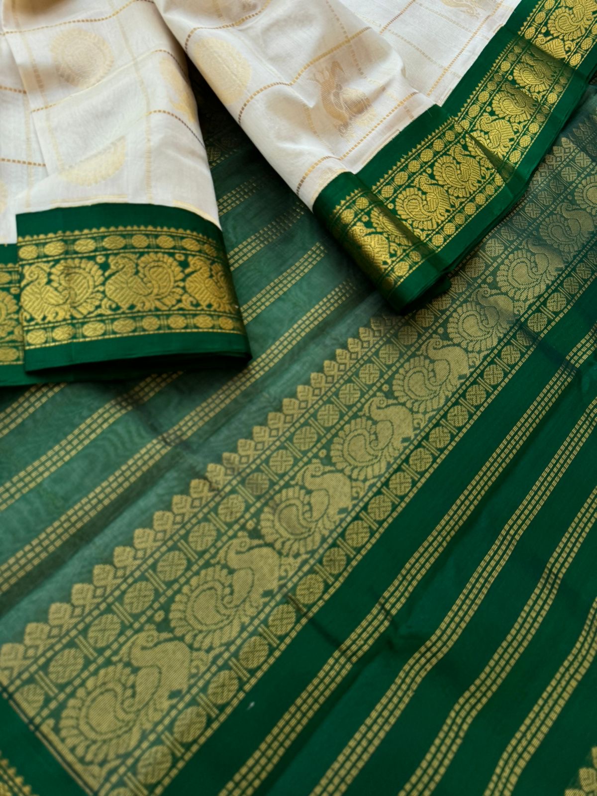 Korvai Silk Cotton - off white and green mayil chackaram