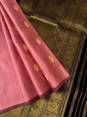 Mohaa - Beautiful Pastel Borderless Kanchivarams - unusual dusky rose and black