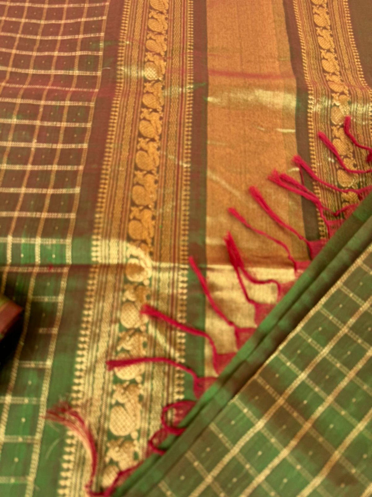 Zari Kissed Silk Cotton - perfect maanthulir ( new mango leaf ) tone lakshadeepam