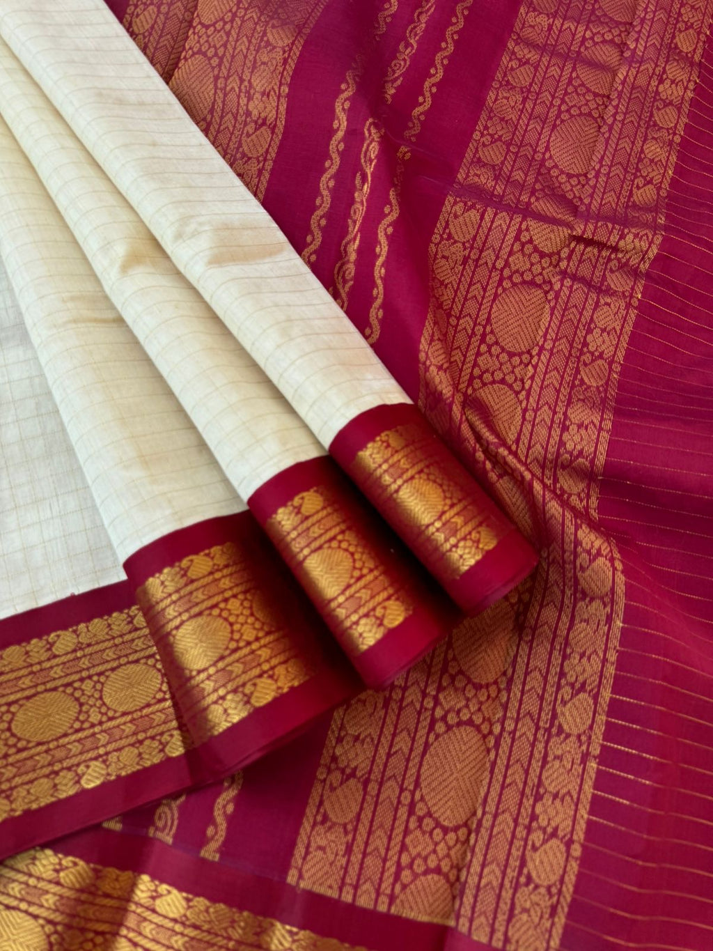 Korvai Silk Cotton - off white and aaraku zari kattam