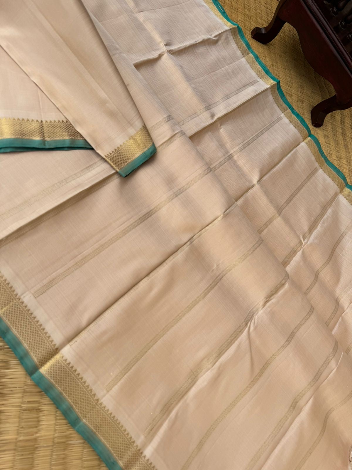 Shree - Stunning Small Border Kanchivarams - the natural tone of silk and small borders with green sleeve edge