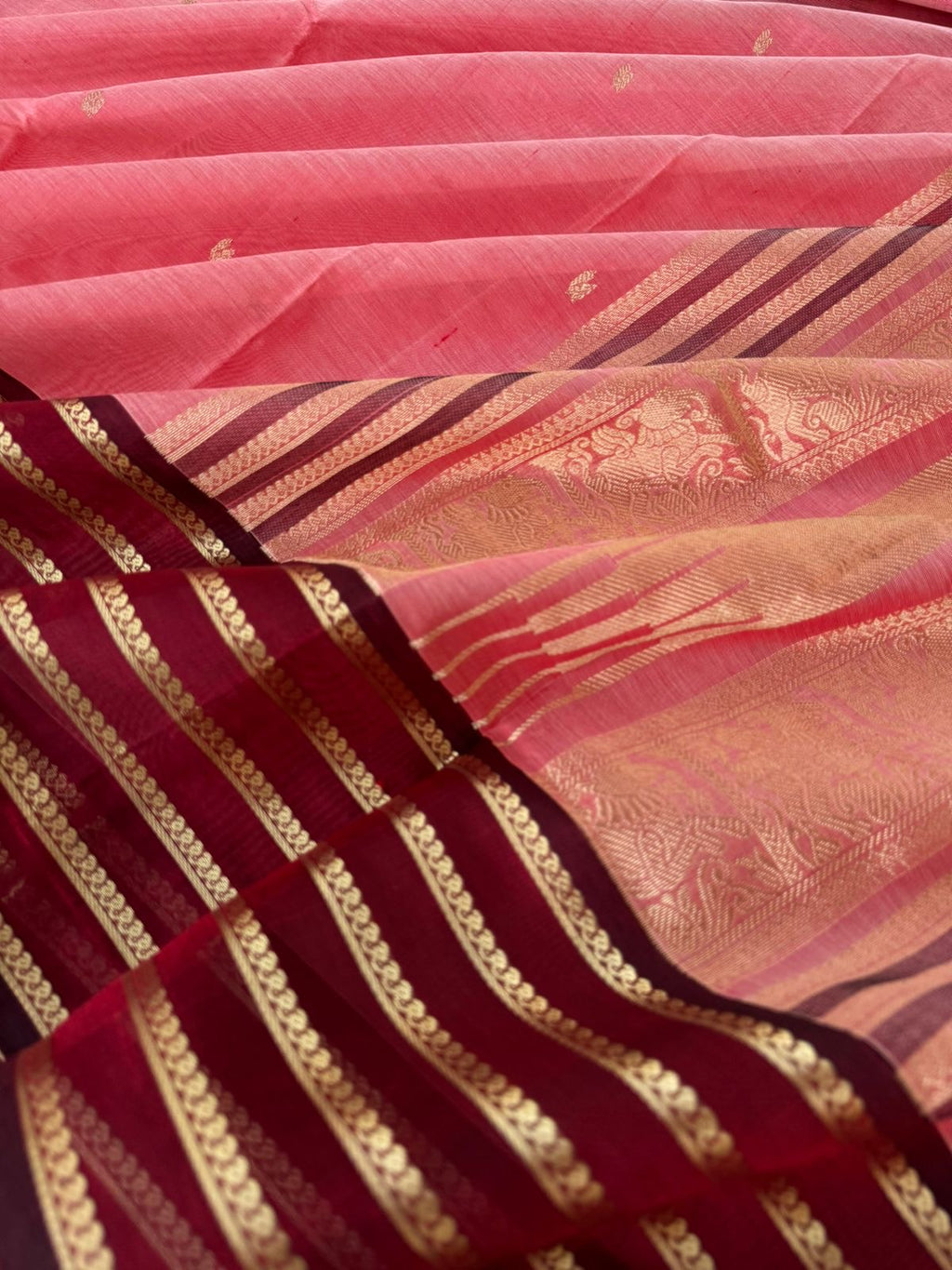 Zari Kissed Silk Cotton - onion peel with six row of maanga mokku motifs woven borders