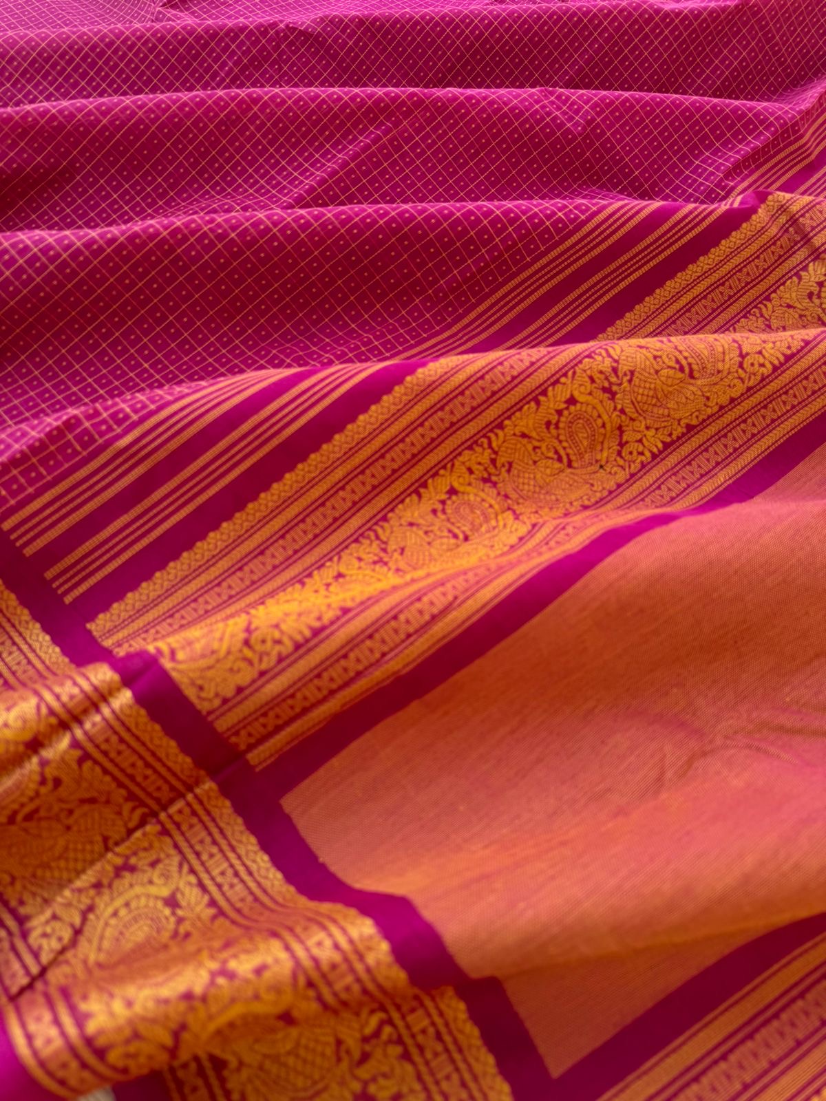 Mangalavastaram - deep dark pink lakshadeepam with annapakshi woven borders