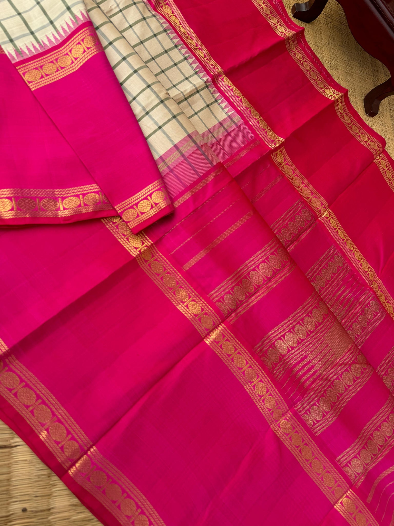 Truly Vintage - most beautiful ivory off white and pink rudurakasham woven 12’ Inch korvai borders