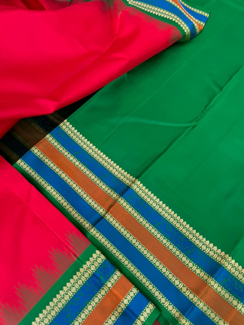 Silk Play on No Zari Kanchivaram - beautiful red and green with yali woven borders