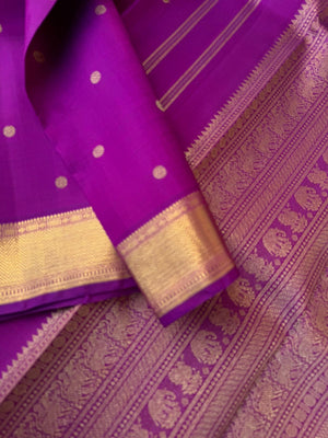 Swarnam - Stunning Solid Border Kanchivarams - beautiful vadamalli tone with interesting pallu