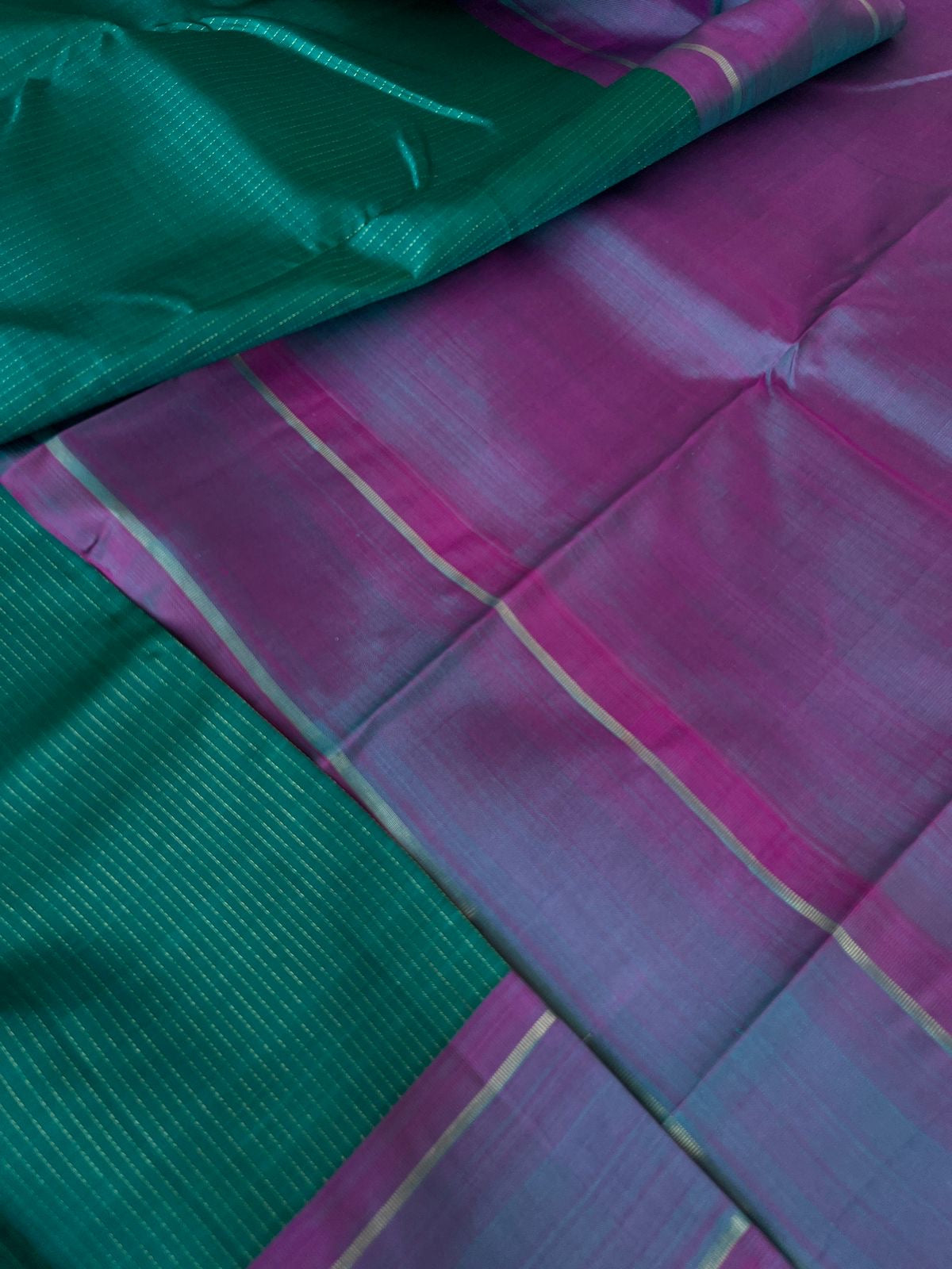 Corporate Kanchivaram - deep dark leaf green Vairaoosi oosi vaanam with green short pink pallu and borders