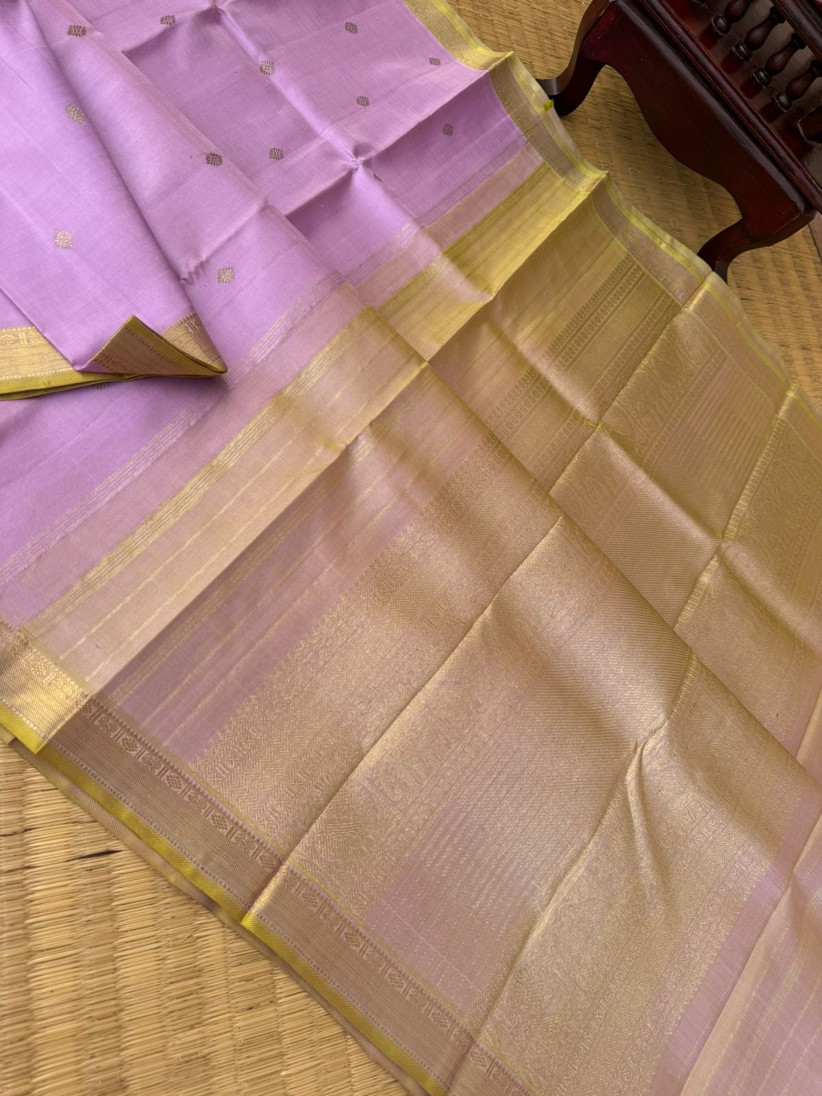 Pastel Ragas on Kanchivaram - a pastel pale pink for people who love small borders