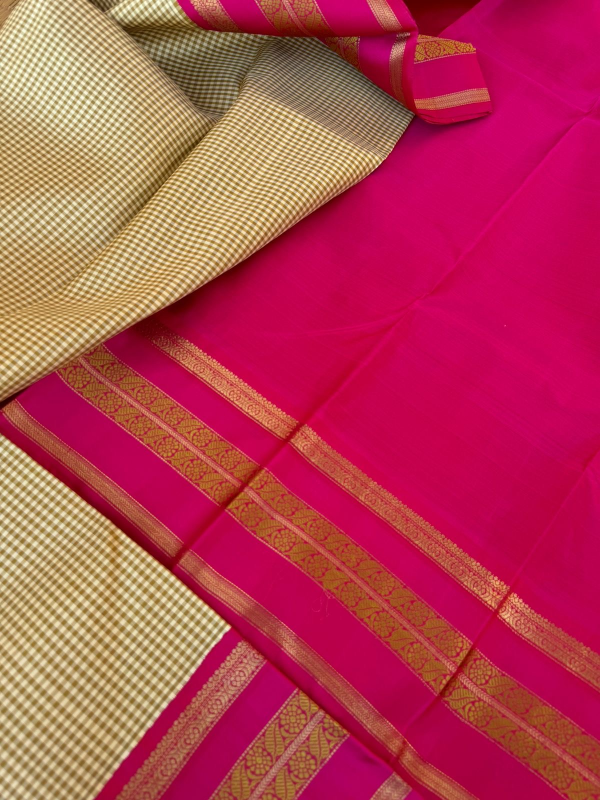 Statement of Kanchivaram - KK6 - most beautiful and traditional grandmother style Kanchivaram with rani pink borders pallu and blouse with cream and beige kasa kasa ( tiny ) chexz woven body