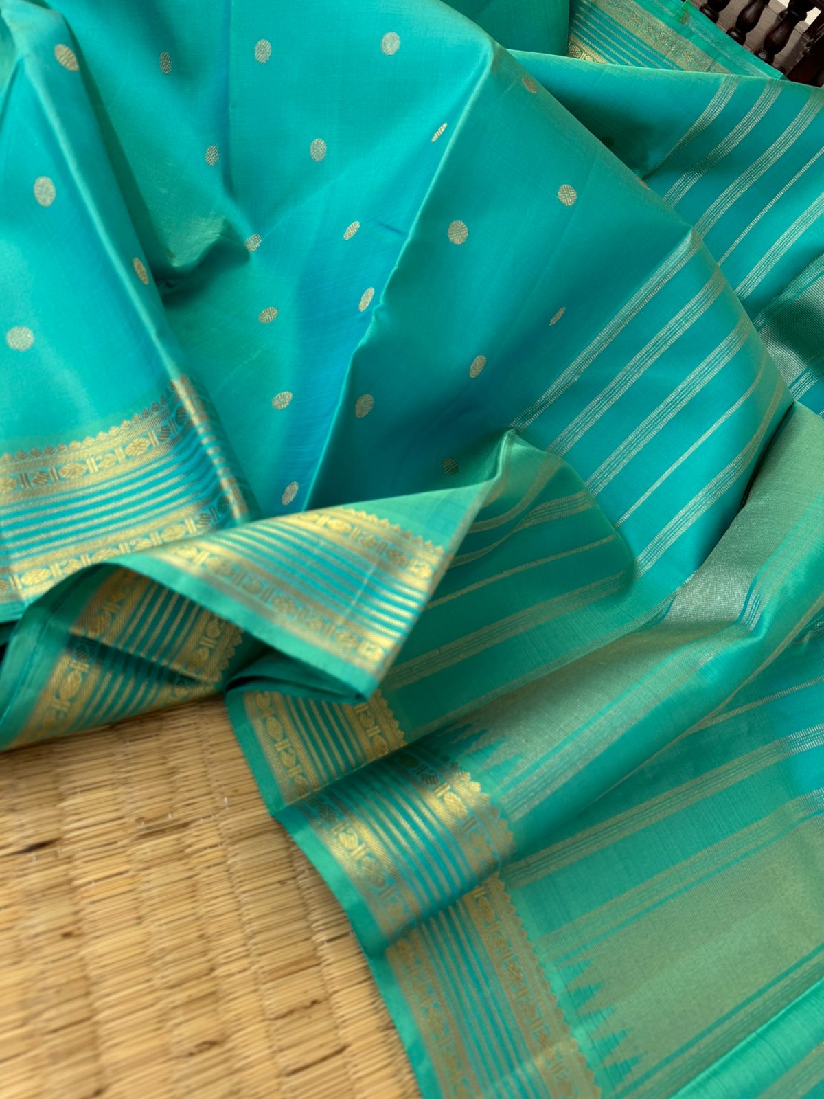 Pastel Ragas on Kanchivaram - stunning aqua blue green dual tone effect of Kanchivaram