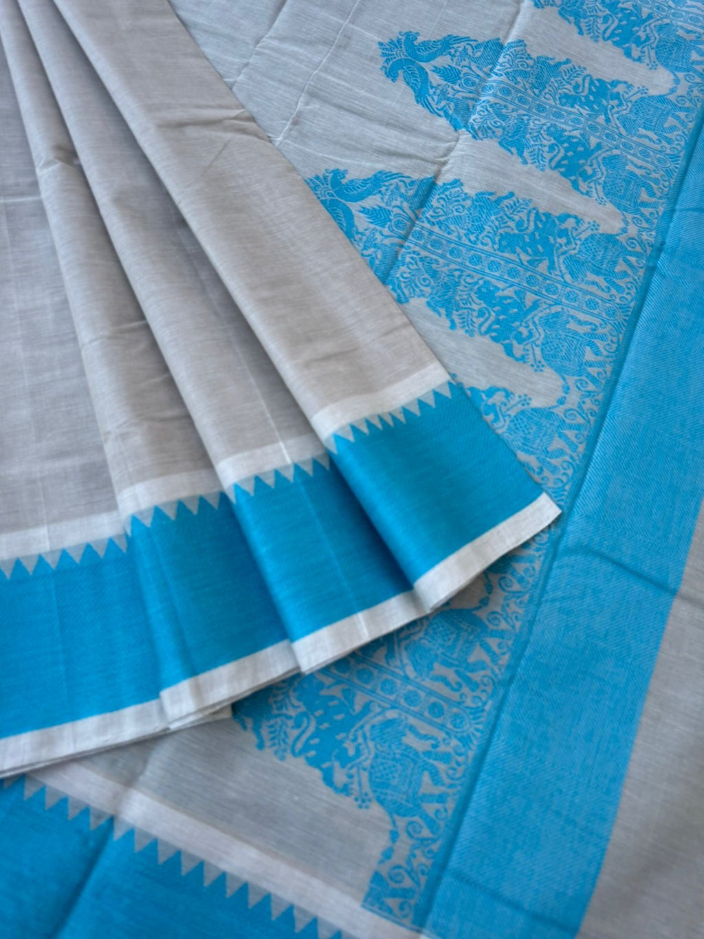 Mangalavastaram - greyish off white gopuram vanasingaram woven pallu with Lakshadeepam woven blouse