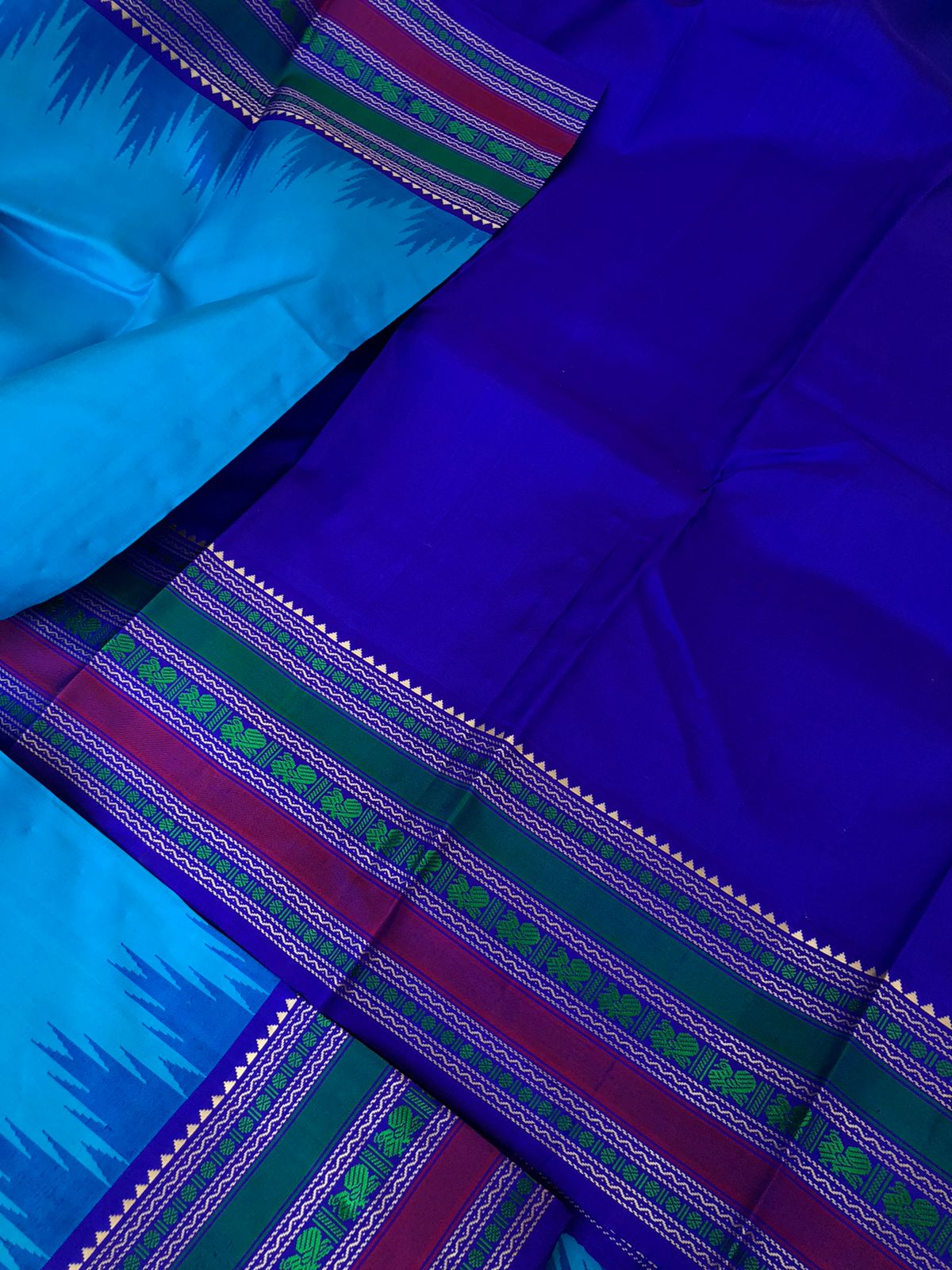 Sahasra - Stunning No Zari Korvai Kanchivarams - the blue on blue always a super hit !!