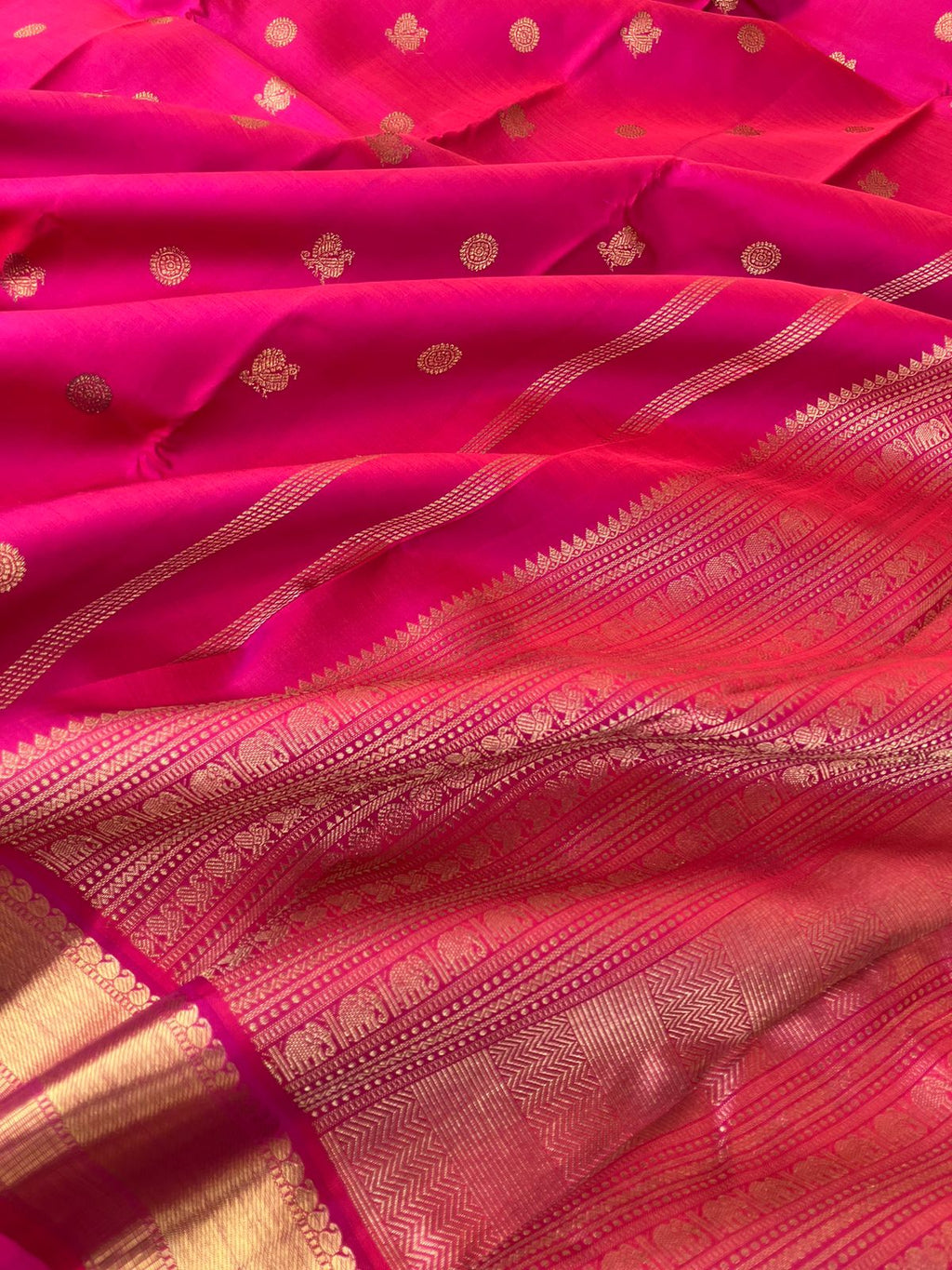 Treasures of Kanchivaram - Solid Gold Zari Woven Border Kanchivarams - the most beautiful kum kum pink and gold zari is out of the world