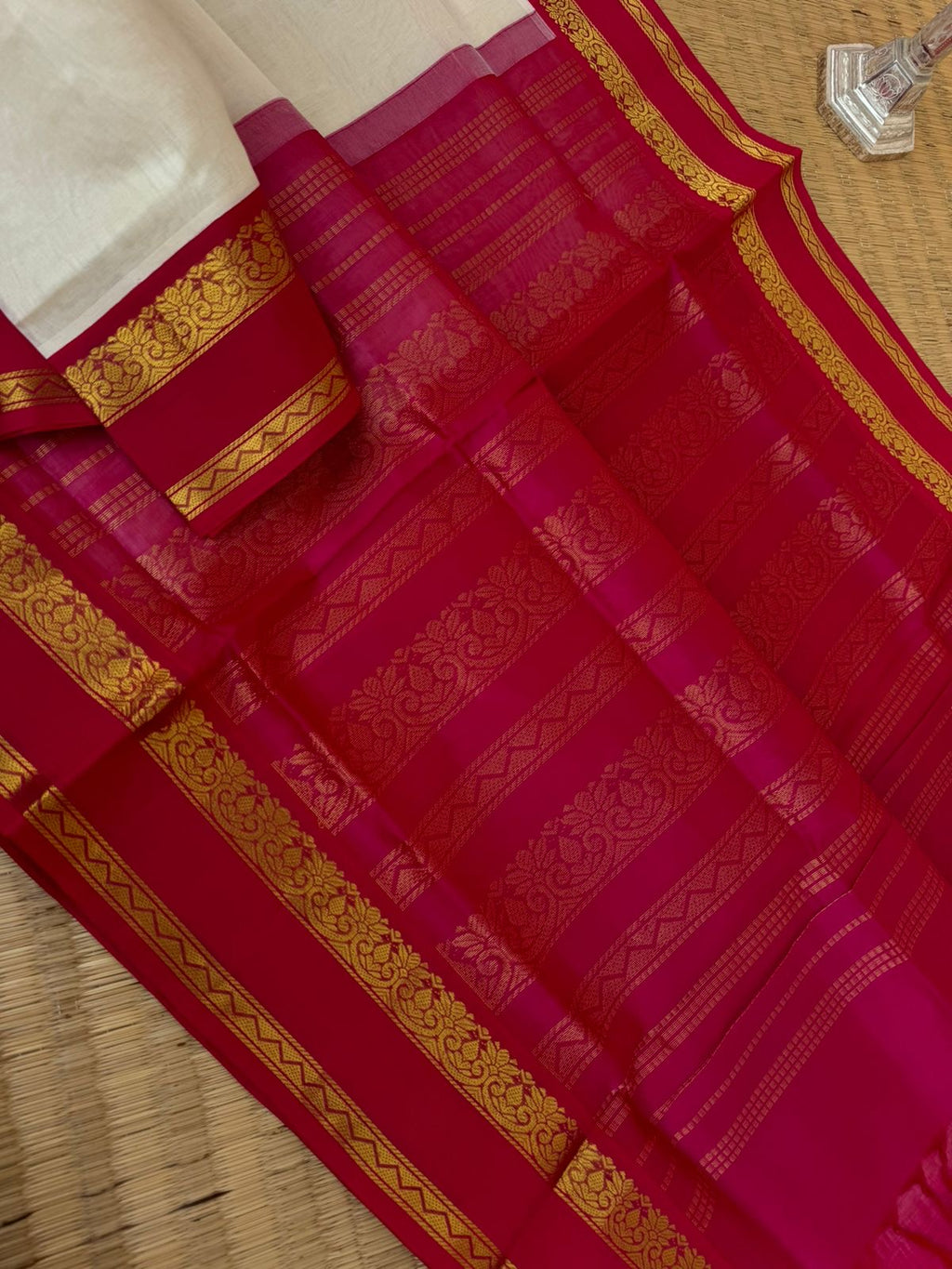 Korvai Silk Cotton - off white and red