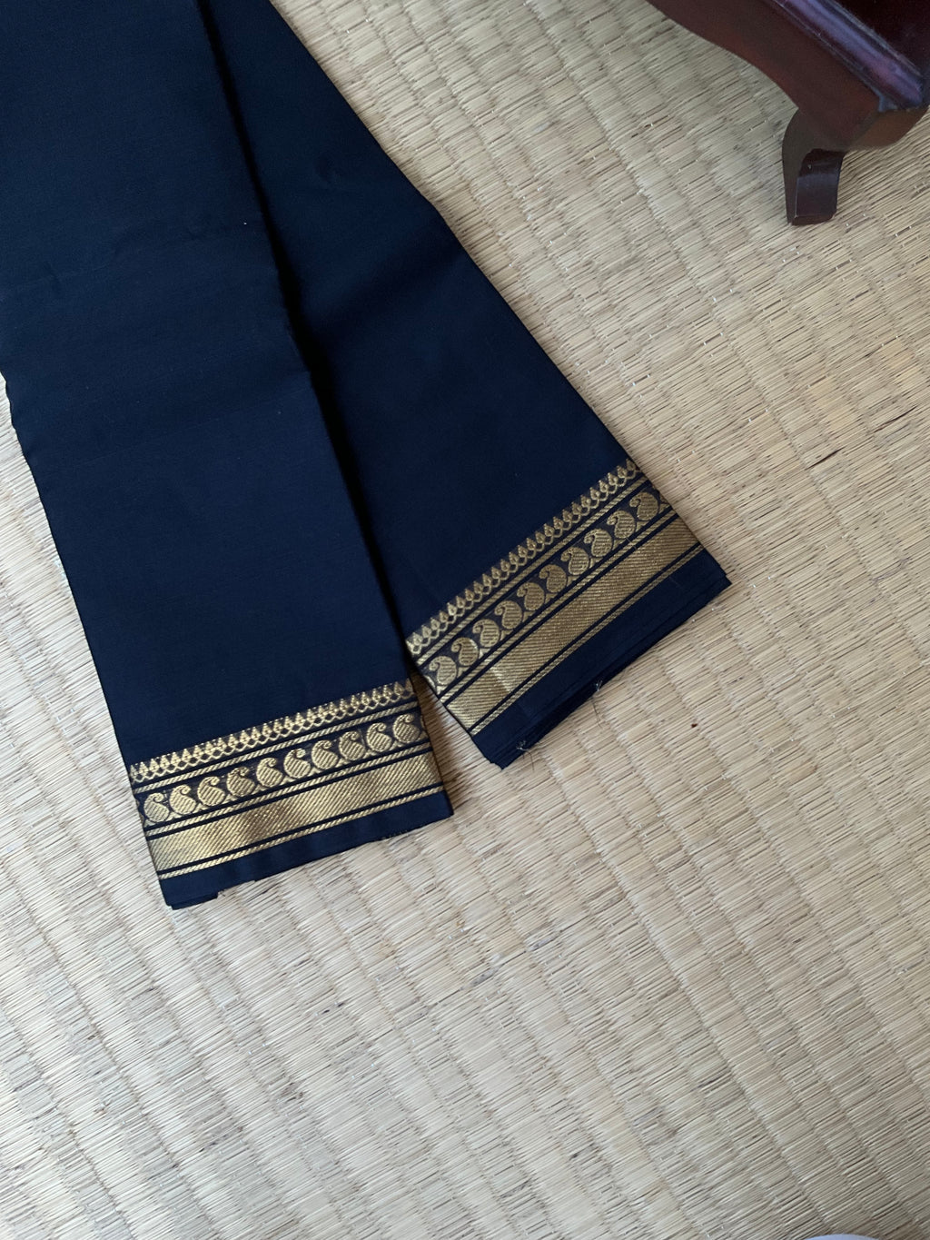 Aura - All Day Chettinad- black