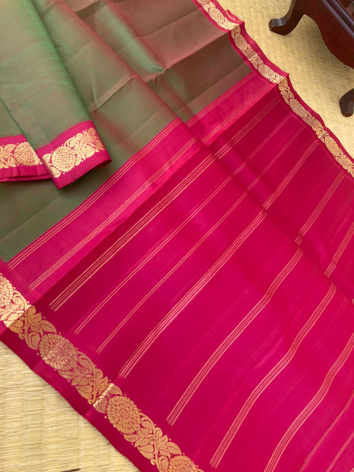 Vintage Ragas on Kanchivaram - a perfect maanthulir ( mix of deep green and red ) body with aaraku red korvai woven borders pallu and blouse