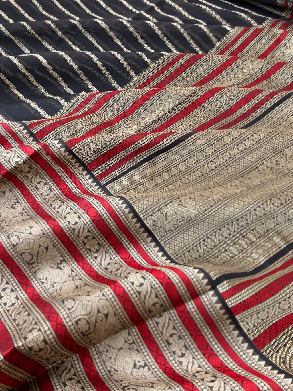 Traditional Colours Woven Motifs Silk Cotton - black veldhari with dark red highlights