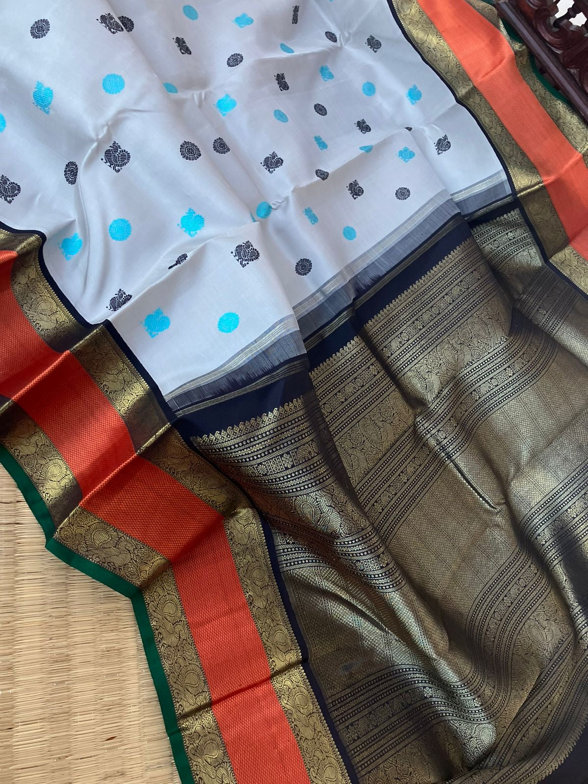 Meenakshi - Kanchivaram for Every Occasion - greyish off white with silk and zari woven korvai Kanchivaram is something unique and different