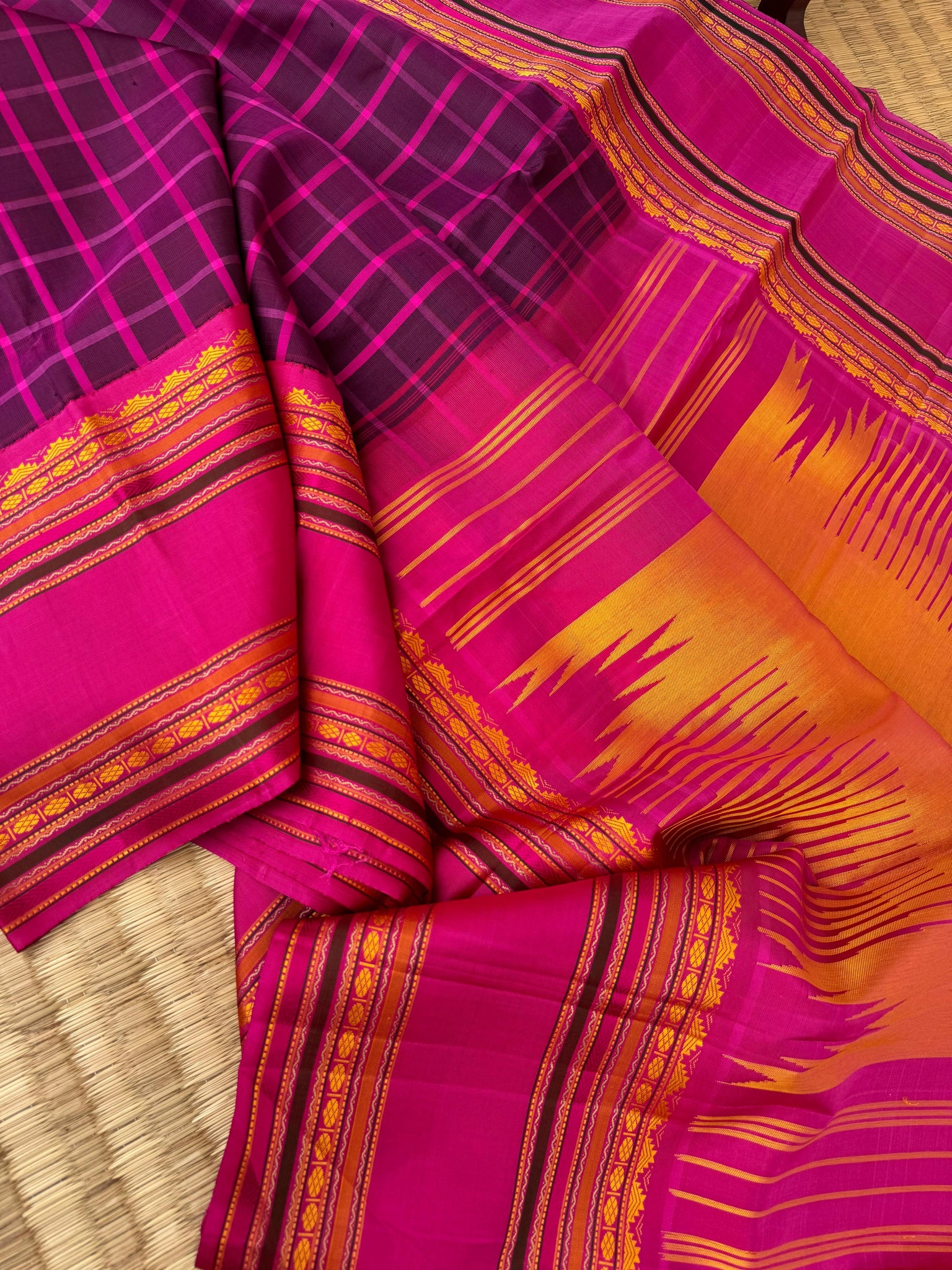 Truly Vintage - the kalakshetra style no zari Korvai Kanchivaram in deep purple and pink is absolutely rare find