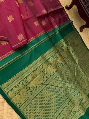 Mohaa - Beautiful Borderless Kanchivarams - gorgeous aaraku and green kolam woven buttas