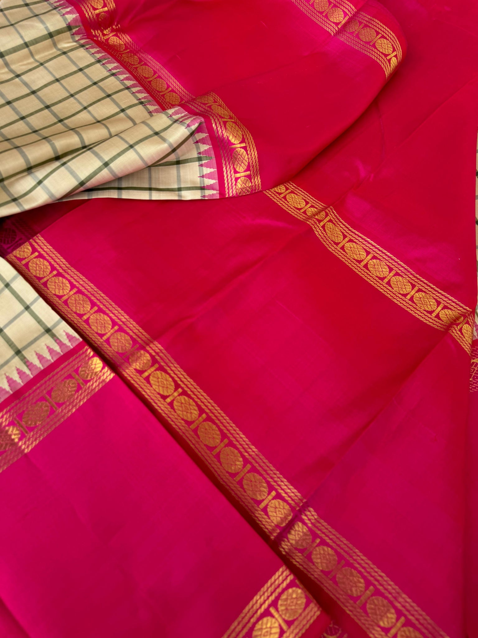 Truly Vintage - most beautiful ivory off white and pink rudurakasham woven 12’ Inch korvai borders