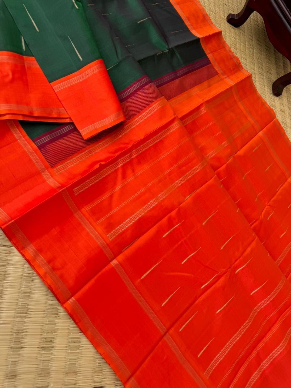 Album Untouched - forest green and burnt orange korvai woven Kanchivaram with malli mokku woven borders