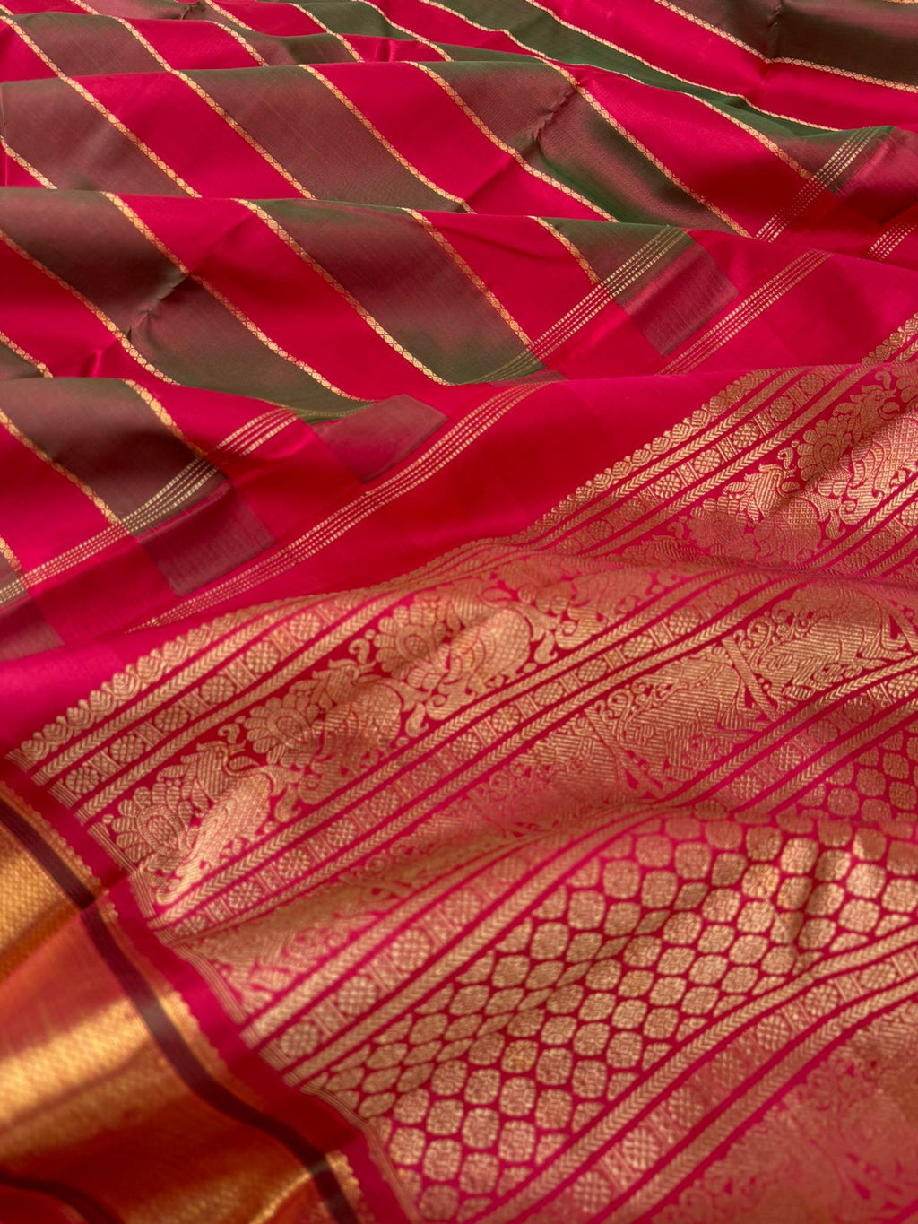 Raga Aadhana - The Vintage Recreated Kanchivaram - the most traditional pick of maanthulir and deep red