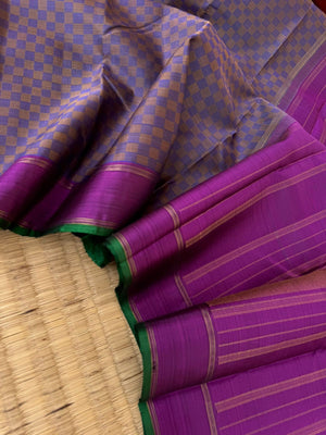 Kattams on Kanchivaram - gorgeous pai kattam or purplish grey with green sleeve edge !!