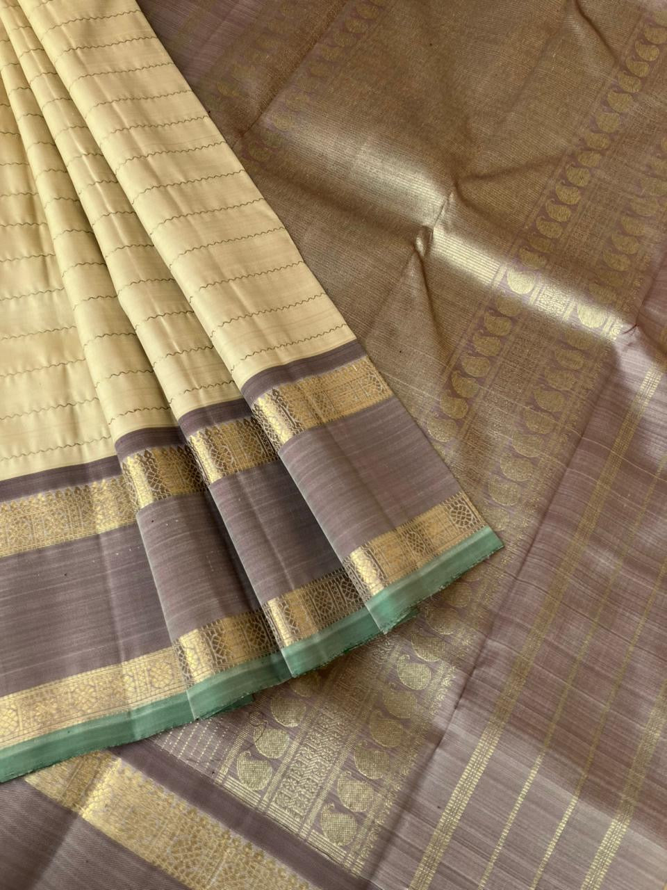 Album Untoched - Unique Kanchivarams - creamy tussar tone veldhari with retta pett woven borders