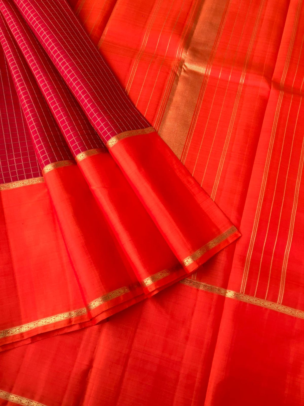 Vintage Ragas on Korvai Kanchivaram - deep red and orange podi kattam with small zari woven retta pett borders