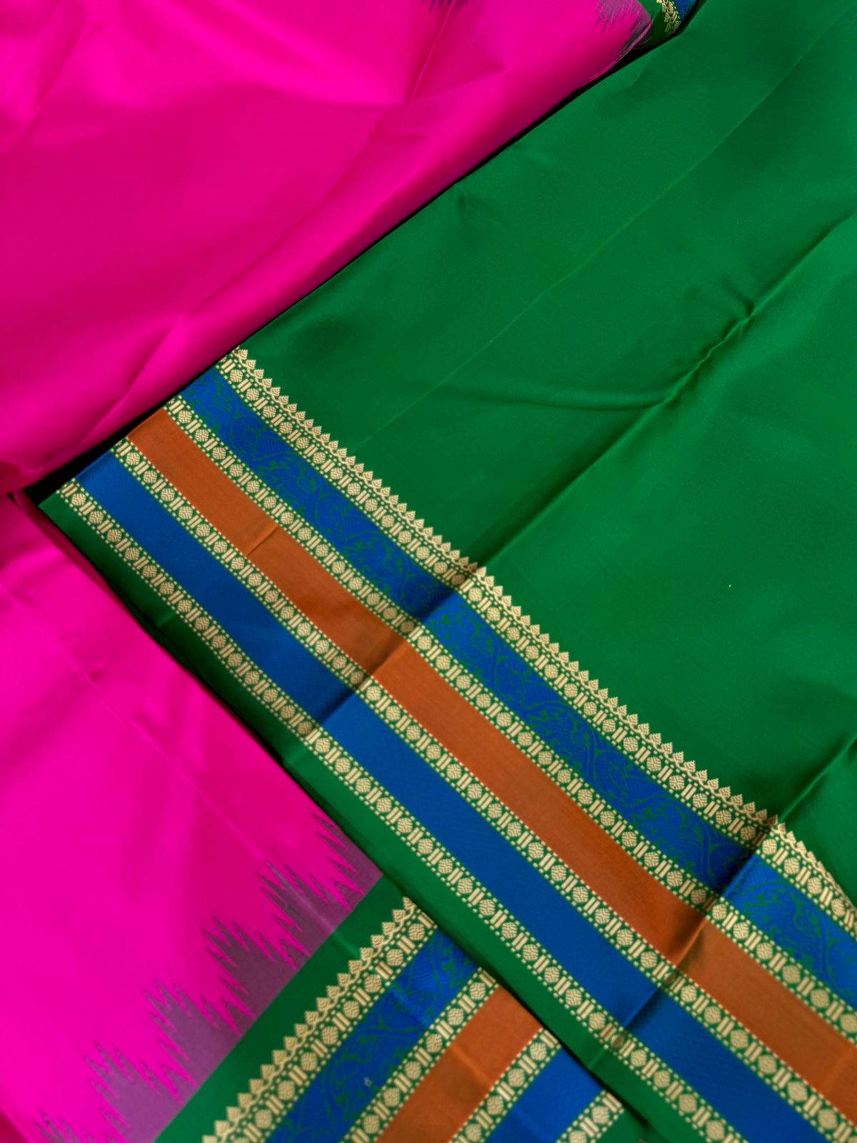 Silk Play on No Zari Kanchivaram - the beautiful Indian pink and Meenakshi green pallu and blouse