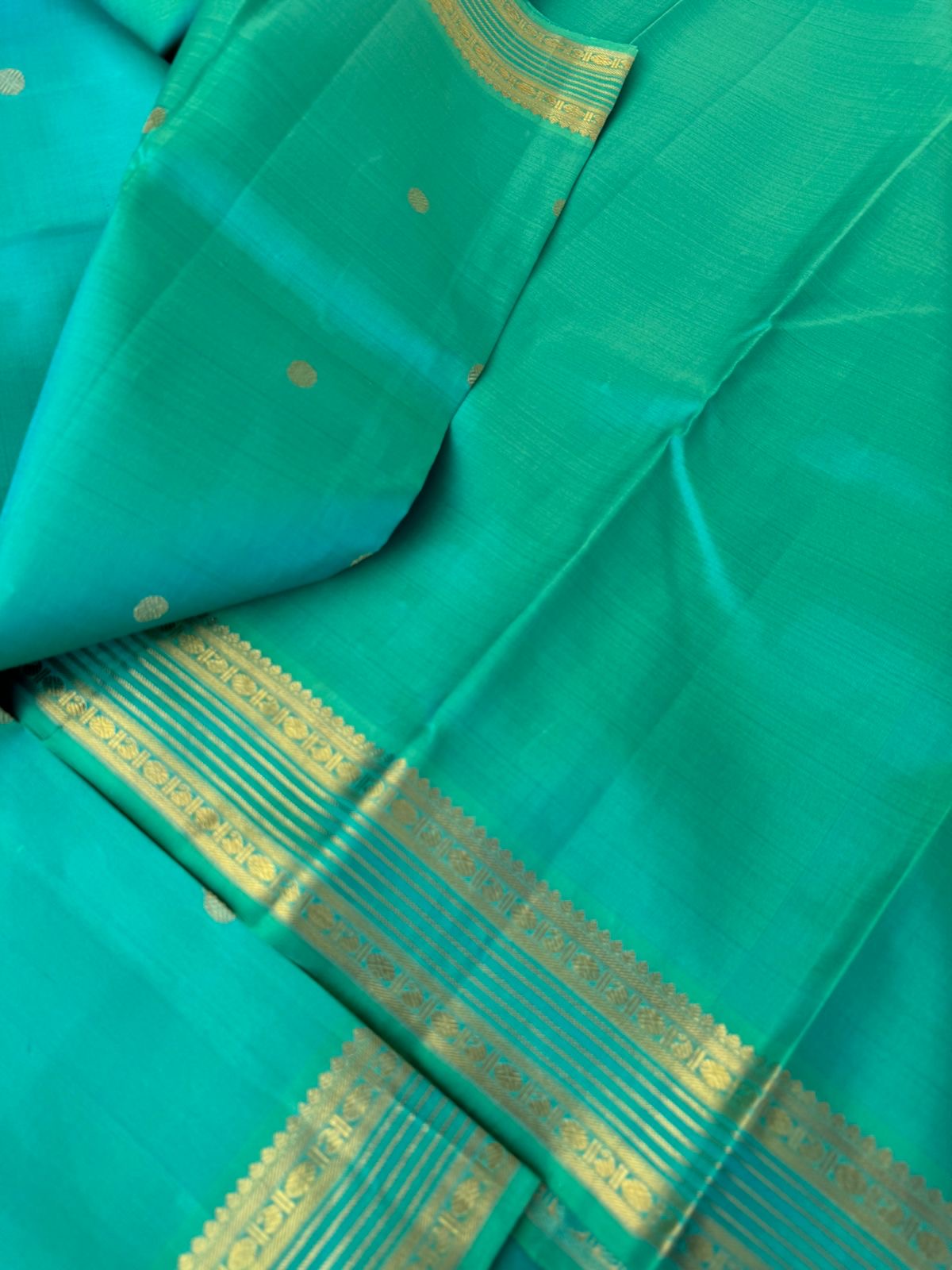 Pastel Ragas on Kanchivaram - stunning aqua blue green dual tone effect of Kanchivaram