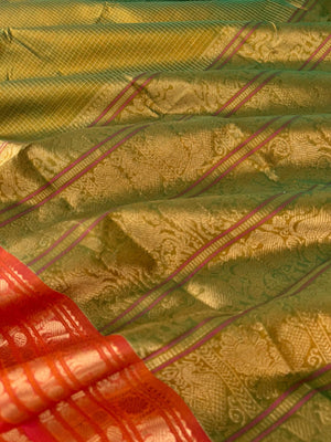 Zari Kissed Silk Cotton - amazing dual tone mix of light green and dark green Vairaoosi kattam