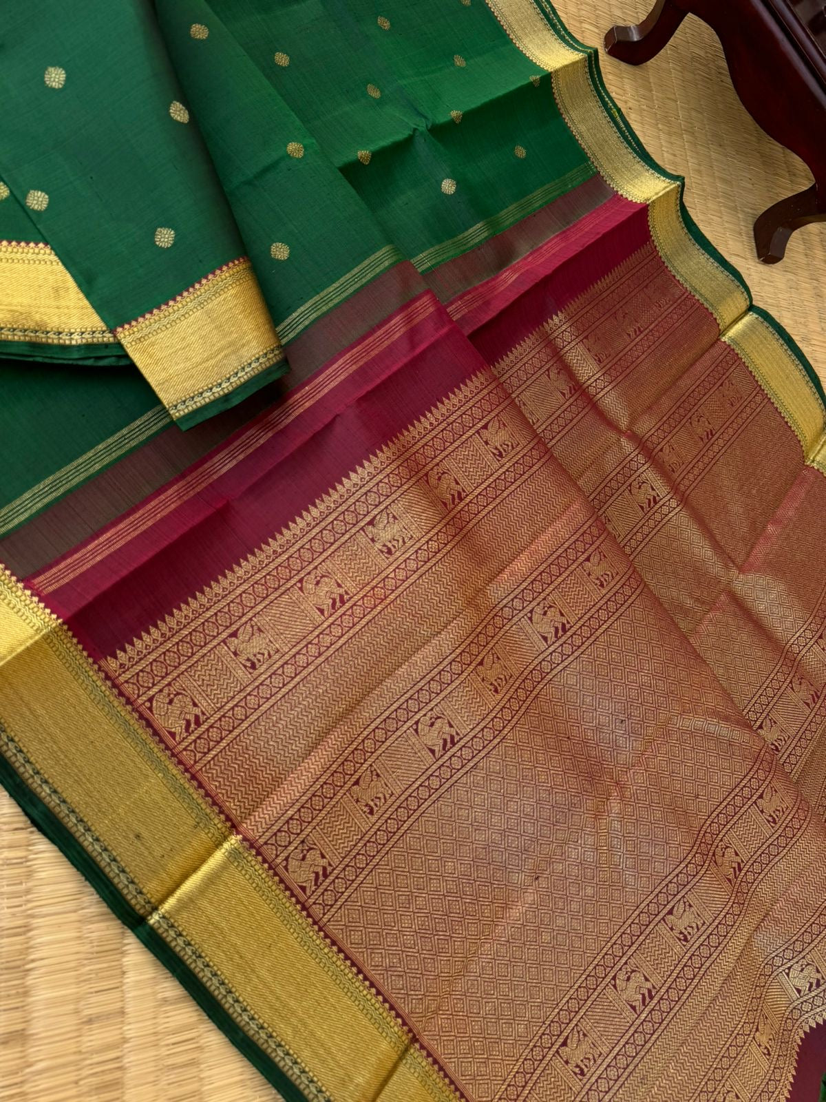 Swarnam - Stunning Solid Border Kanchivarams - the classy deep dark meenakshi green and maroon at its best