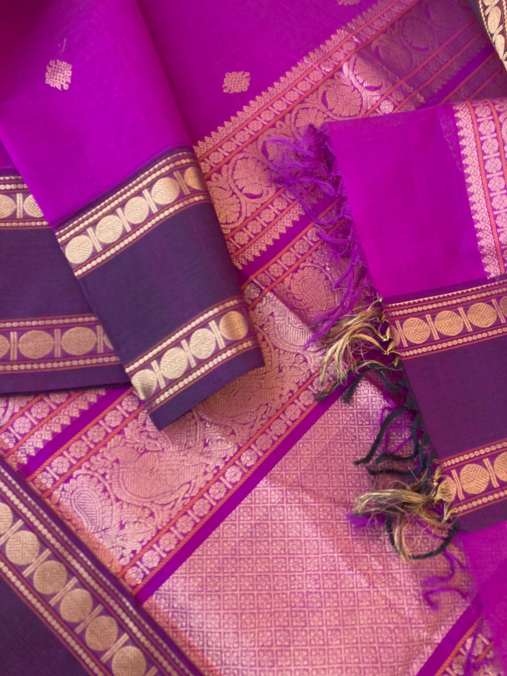 Zari Kissed Silk Cotton - deep dark pink with retta pett woven borders with kolam woven buttas